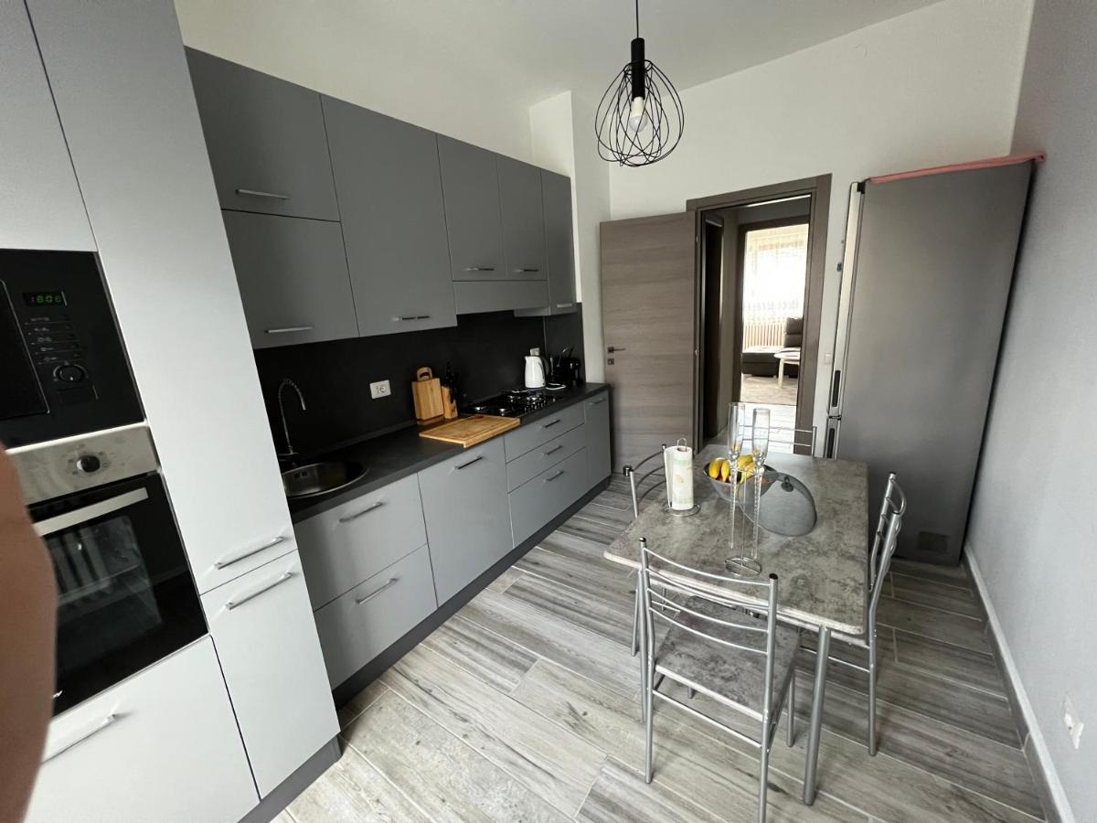 Casa Di Afi, Perfect For 4 - Kitchen - Parking - Netflix Appartement Arona Buitenkant foto