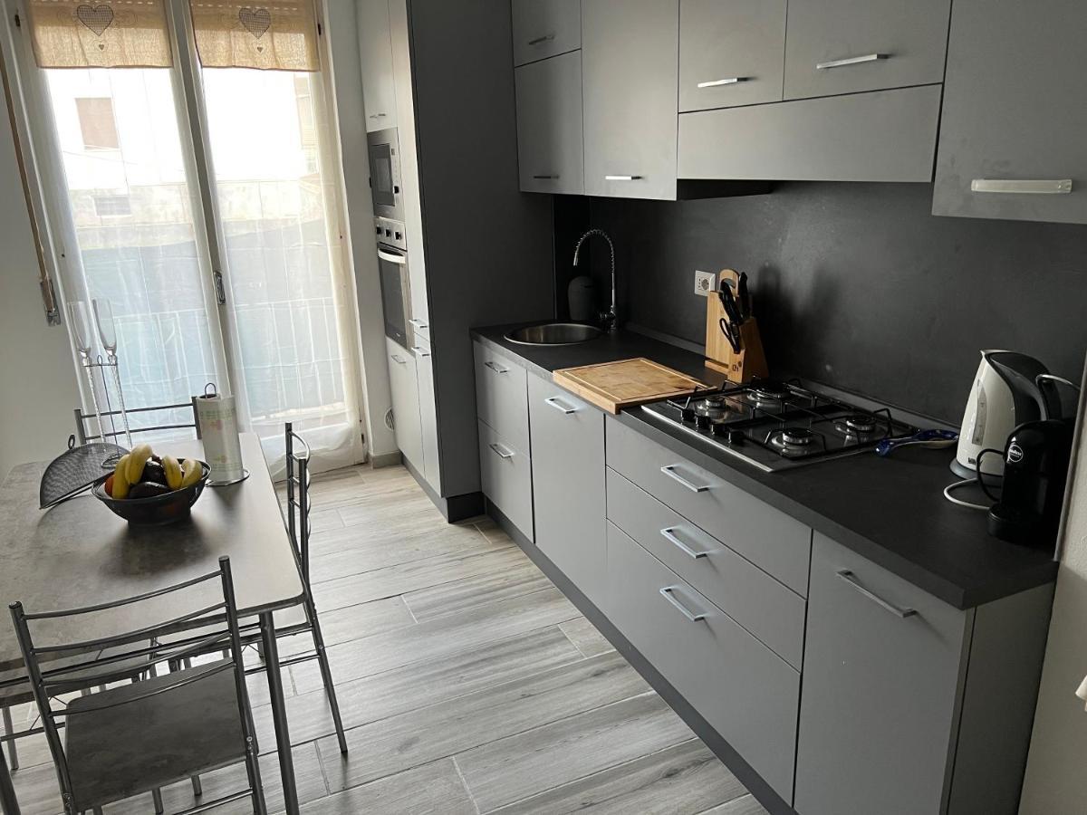 Casa Di Afi, Perfect For 4 - Kitchen - Parking - Netflix Appartement Arona Buitenkant foto