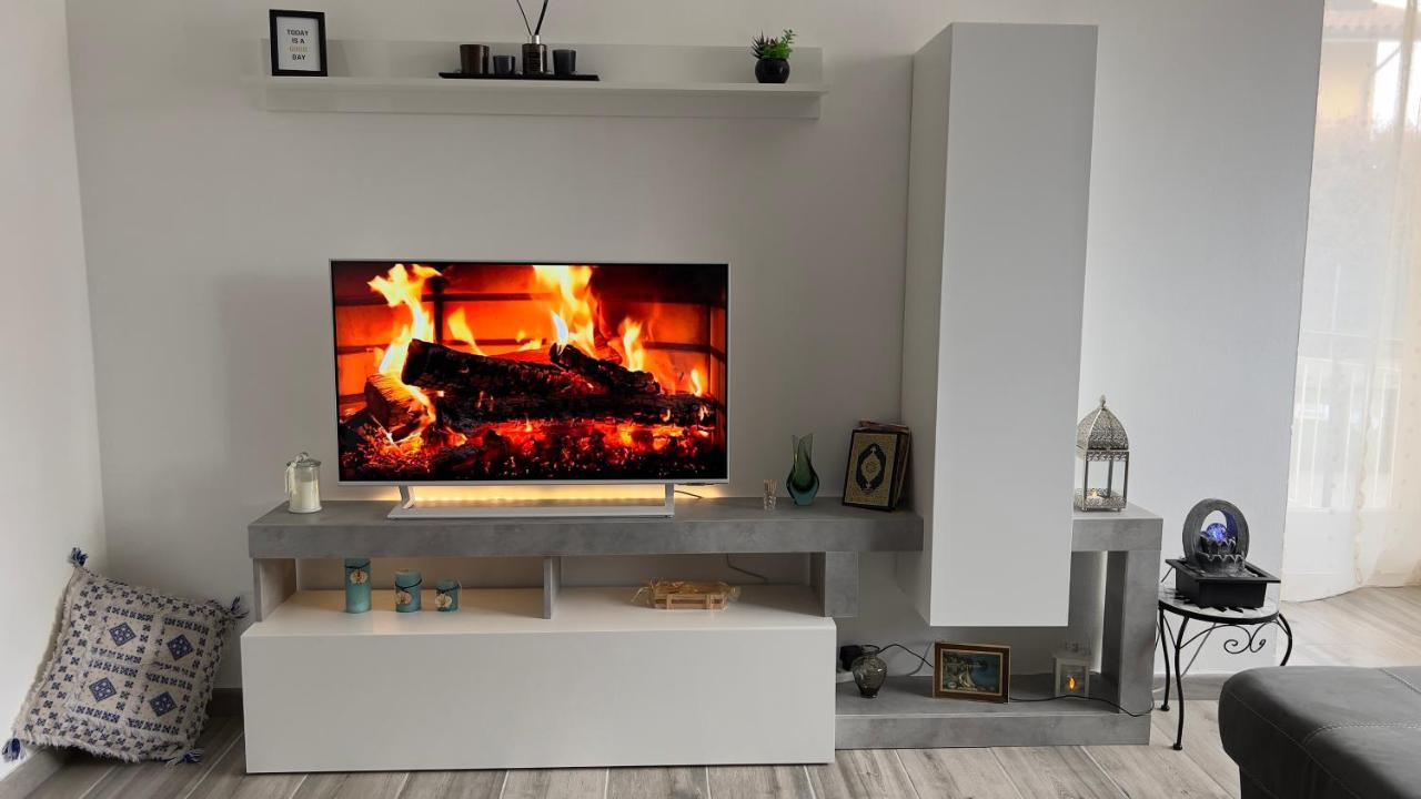 Casa Di Afi, Perfect For 4 - Kitchen - Parking - Netflix Appartement Arona Buitenkant foto