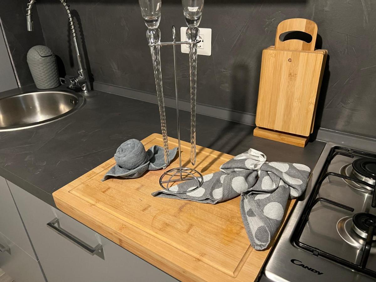 Casa Di Afi, Perfect For 4 - Kitchen - Parking - Netflix Appartement Arona Buitenkant foto